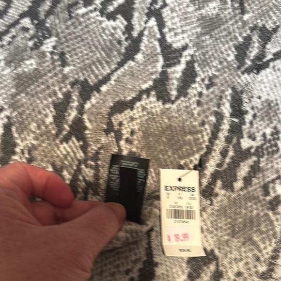 Express Gray Snake Print Scarf - Picture 3 of 3